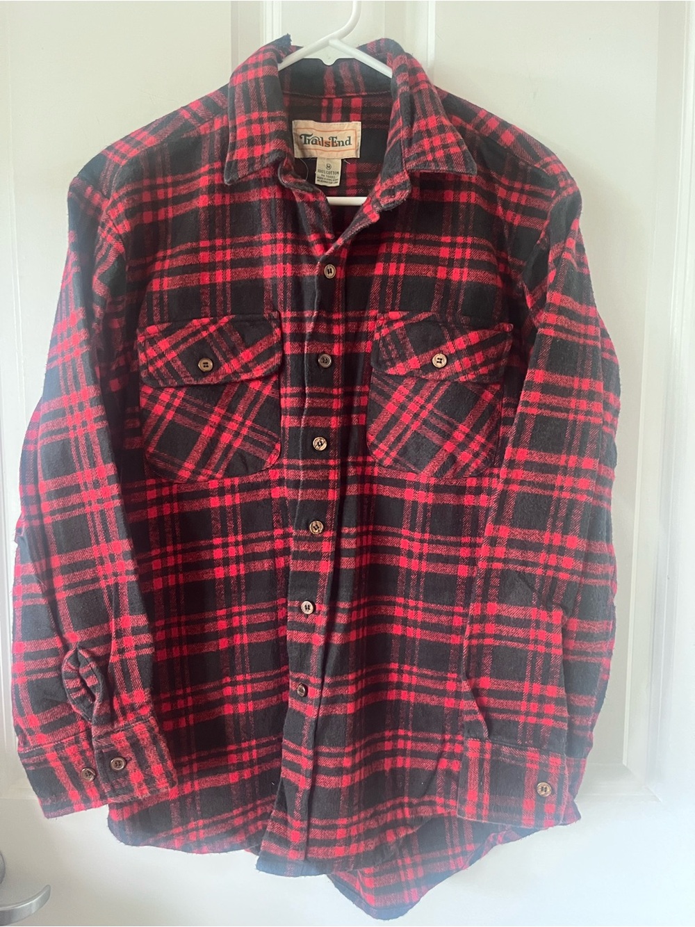Trailsend Red and Black Plaid Shirt Jacket vintage thick material